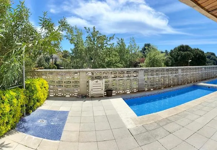 Con Vistas A Mar En *