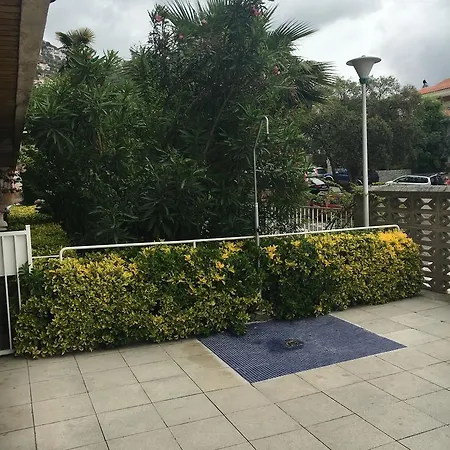 Con Vistas A Mar En شقة *